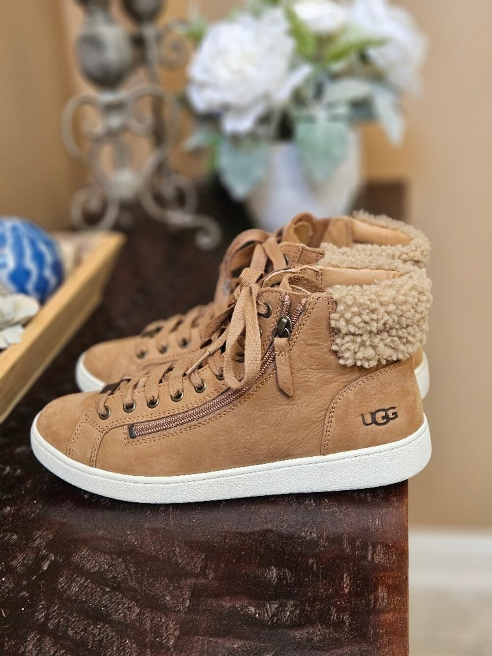 UGG Women's Olive Shearling-Lined Nubuck Leather Sneaker Boot, Tan, Sz 10 - Picture 3 of 16